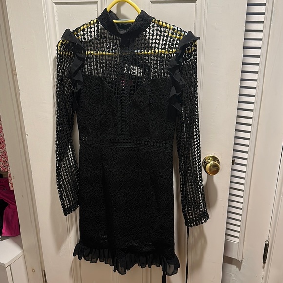 PrettyLittleThing - black dress size 4 NWT - Picture 2 of 6
